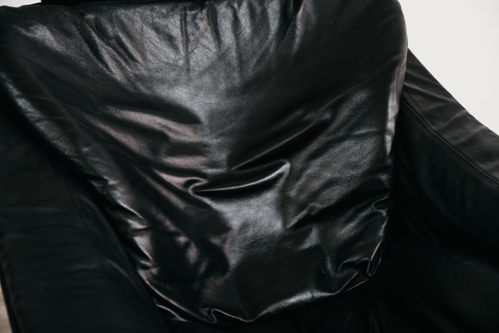 Poltrona Lounge Vintage "Kroken" di Åke Fribytter per Nelo Möbel in Pelle Nera (Anni '70)