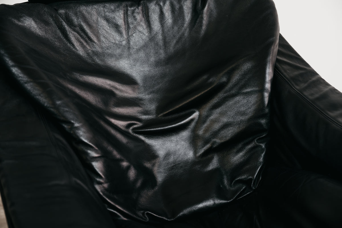 Poltrona Lounge Vintage "Kroken" di Åke Fribytter per Nelo Möbel in Pelle Nera (Anni '70)