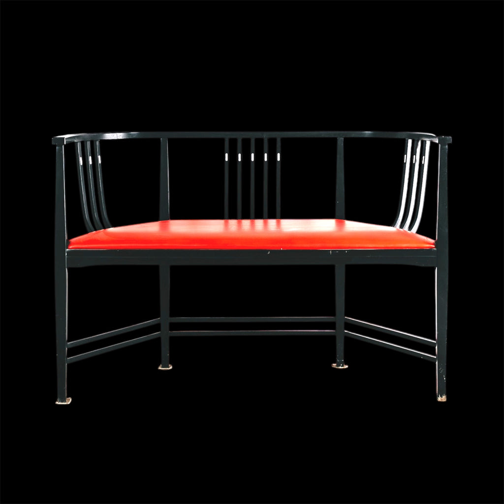 Divanetto Postmoderno Stile Ernest Archibald Taylor Anni 80 Legno e Pelle Rossa Modernariato Panchina