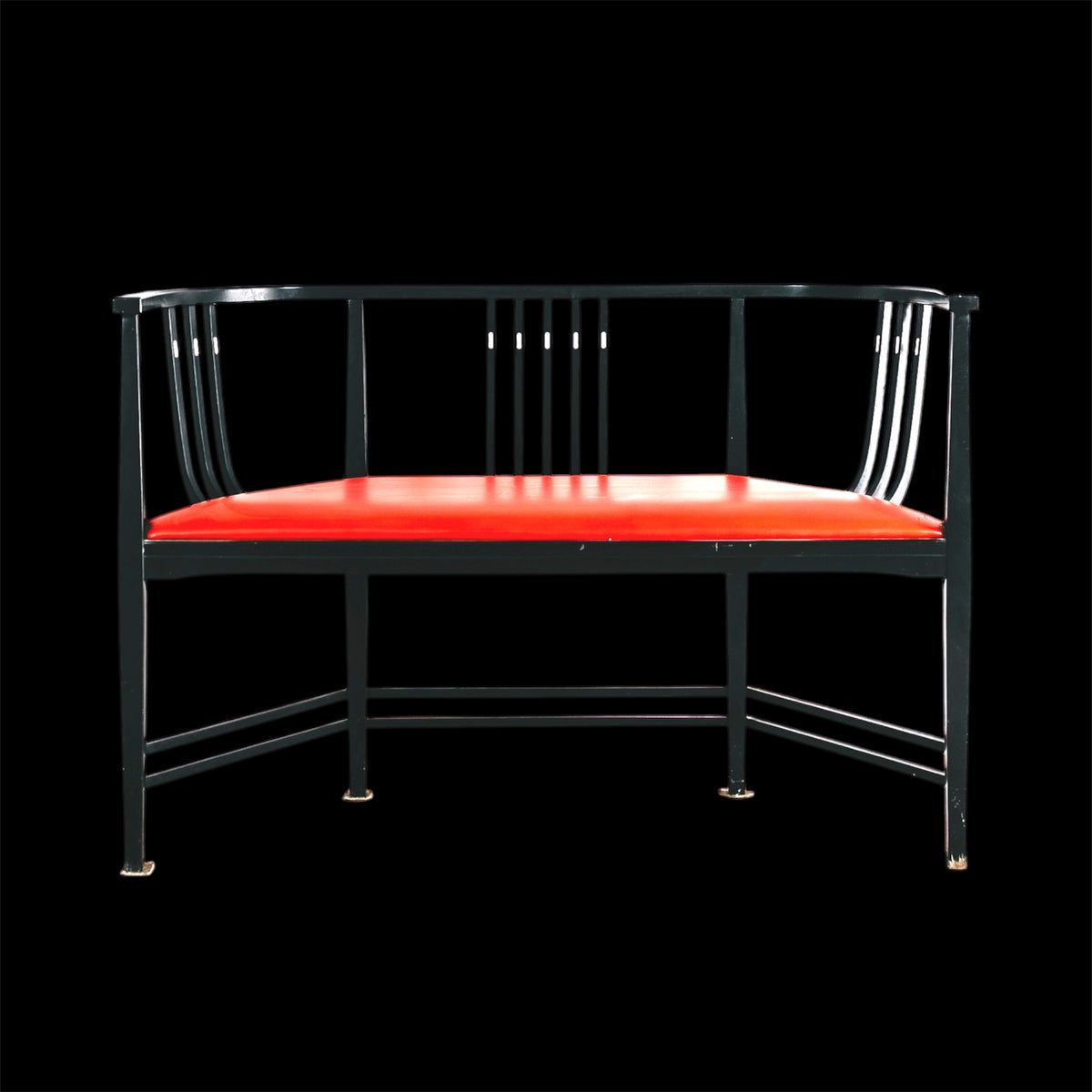 Divanetto Postmoderno Stile Ernest Archibald Taylor Anni 80 Legno e Pelle Rossa Modernariato Panchina