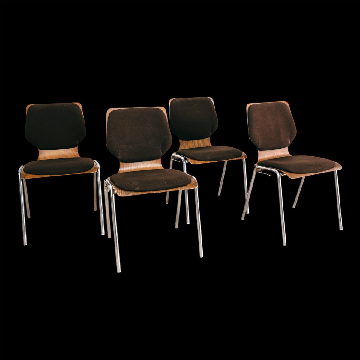 Set di 4 Sedie Vintage Impilabili in Multistrato Curvo e Metallo Cromato (Anni '70)