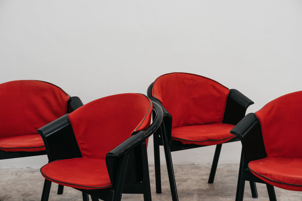 Set 4 Sedie Pozzi & Verga Vintage Anni 70 Legno Laccato Nero Tessuto Rosso Modernariato Design