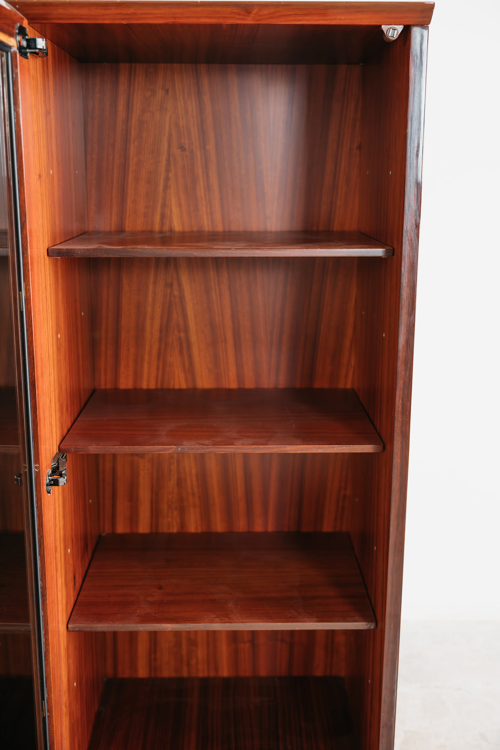 Vetrina in Palissandro Monumentale Zebrawood Lacquered - Mid-Century Design 1970