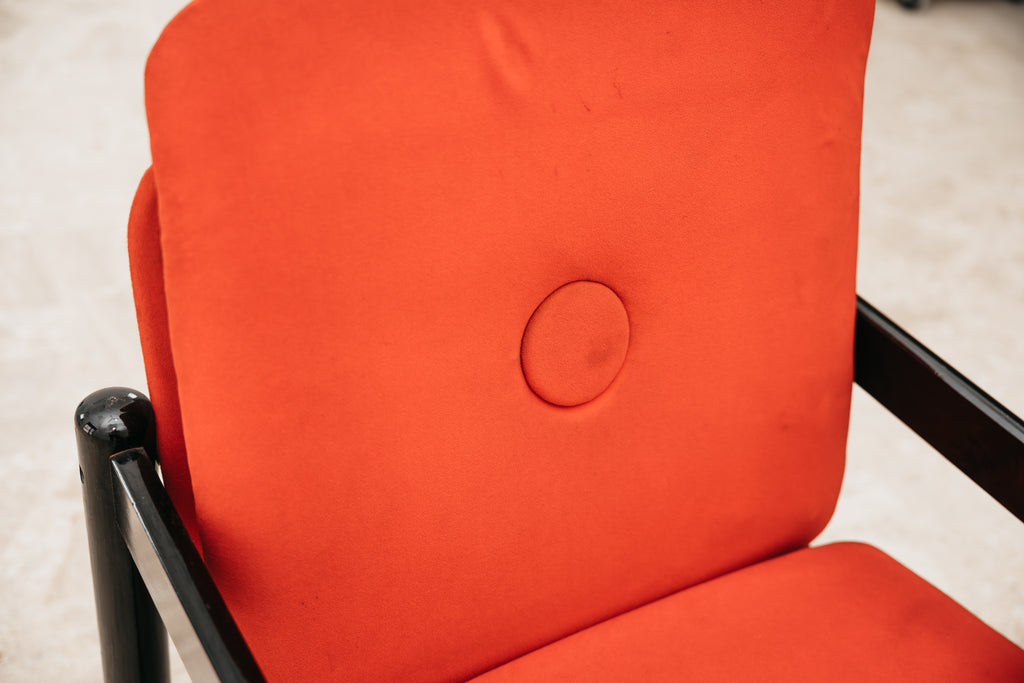 Coppia di Poltrone Vintage Schirolli Modello Pierrot in Legno Laccato e Panno Rosso (Anni '80)