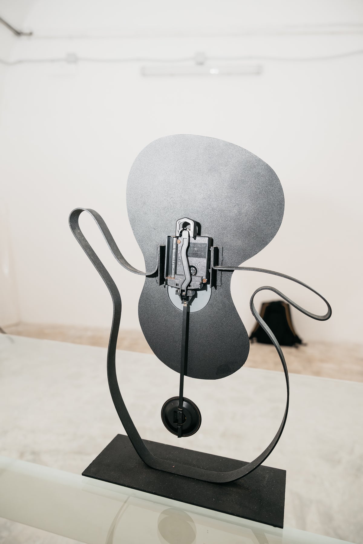 Orologio da Tavolo/Pendolo Arti & Mestieri "Dalì" – Design Surrealista – Ferro e Vetro