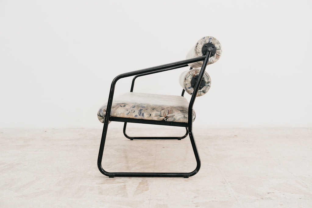 Divanetto Postmoderno Stile Memphis Anni 80 Metallo Nero Tessuto Floreale Rulli Modernariato