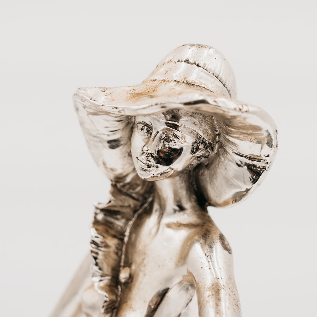 Scultura Amilcare Santini Vintage Dama con Levriero Resina Argentata Art Déco