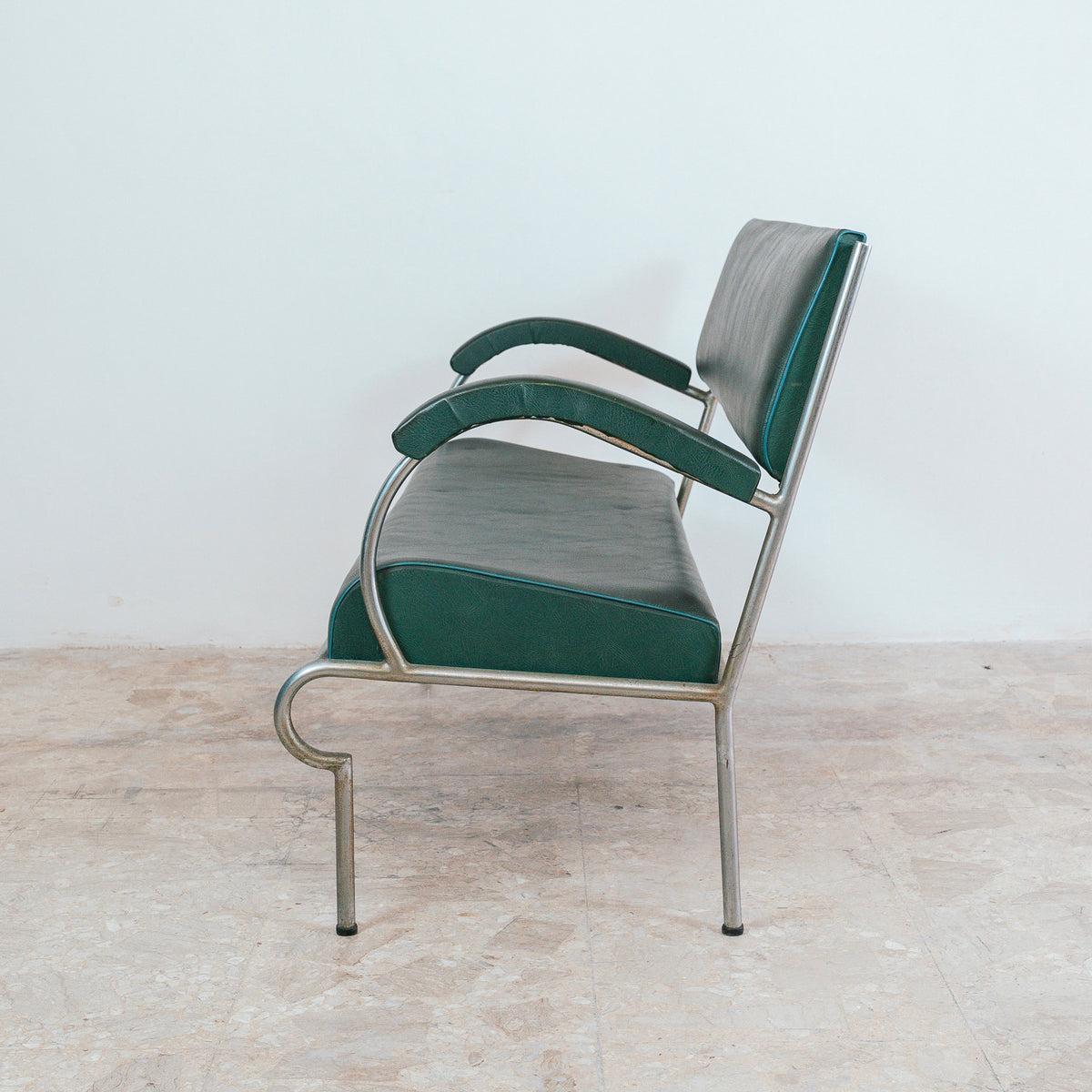 Divanetto Due Posti Vintage Bauhaus in Tubolare d'Acciaio e Skai Verde (Anni '40)
