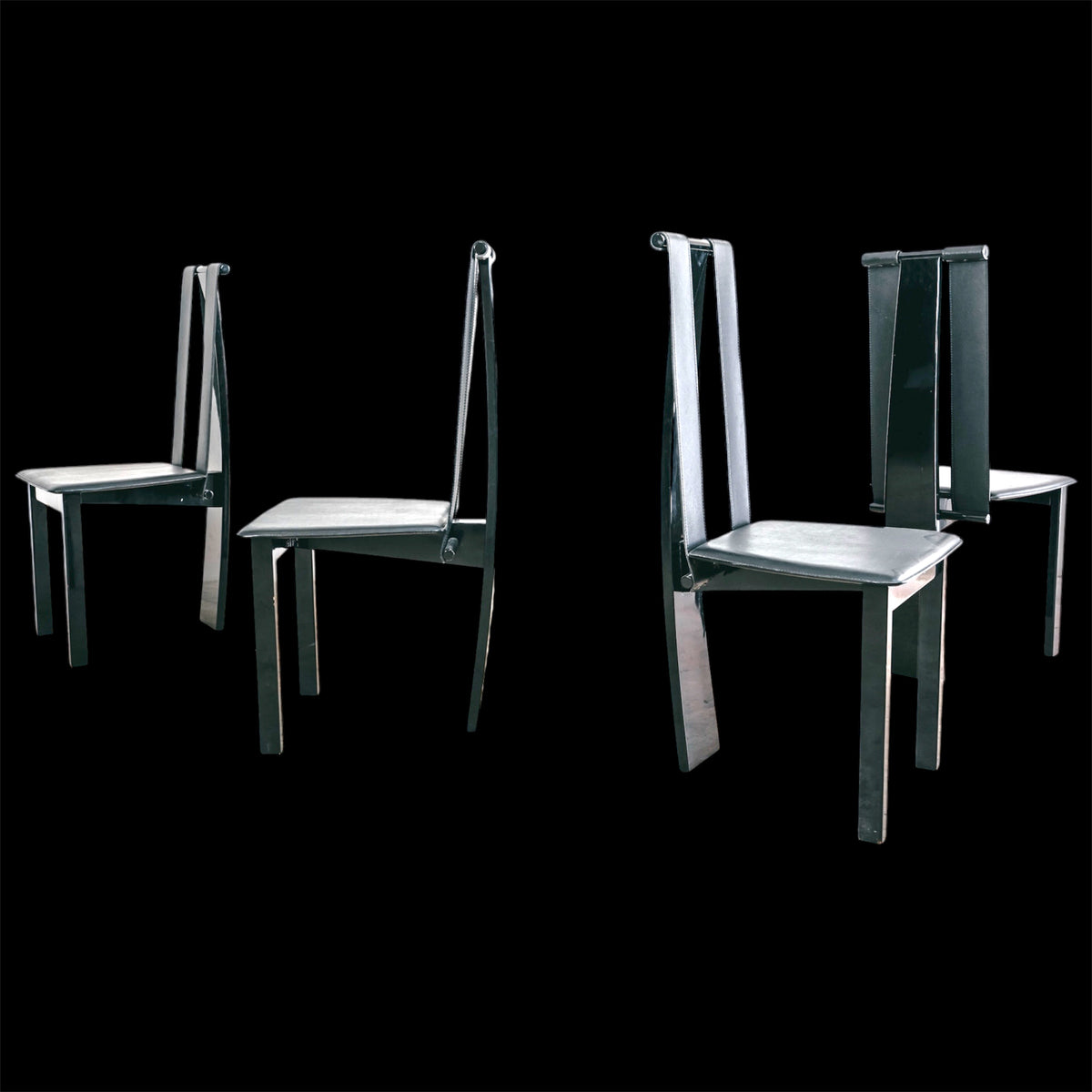 Set di 4 Sedie da Pranzo Postmoderne in Legno Laccato e Similpelle Nera (Anni '80)