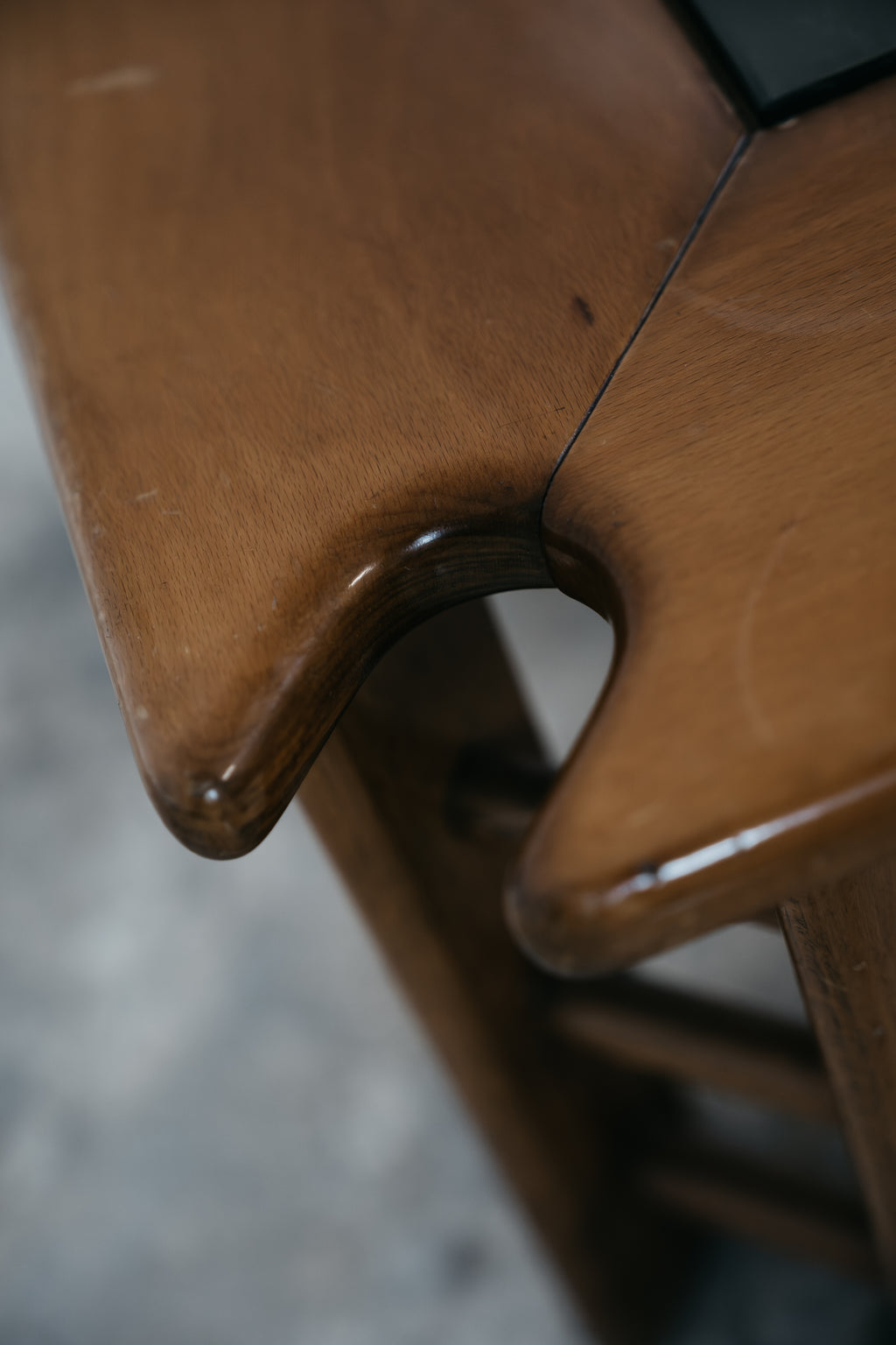 Tavolino da Caffè Afra Tobia Scarpa Vintage Anni 60 Legno Noce e Cristallo Modernariato
