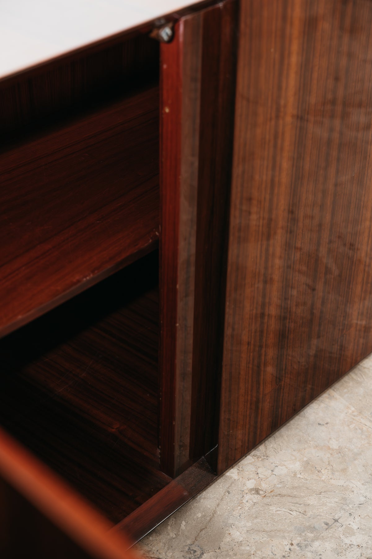 Credenza Monumentale Vintage Anni 70 Palissandro Zebrato Lucido Modernariato Madia