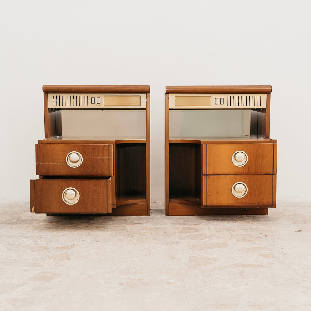 Coppia Comodini Vintage Anni 70 Space Age Legno lampade Integrate Specchio Modernariato Design