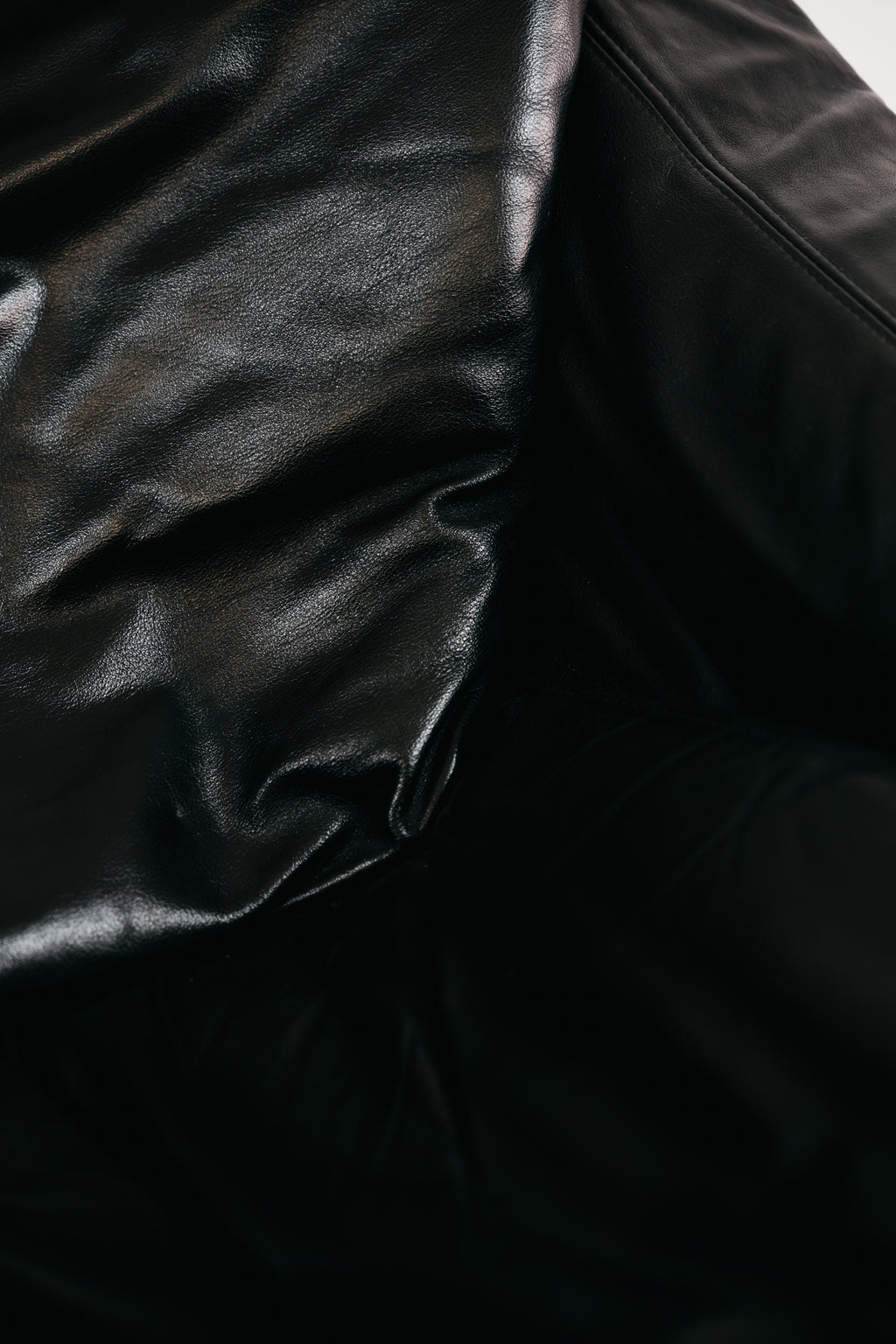 Poltrona Lounge Vintage "Kroken" di Åke Fribytter per Nelo Möbel in Pelle Nera (Anni '70)