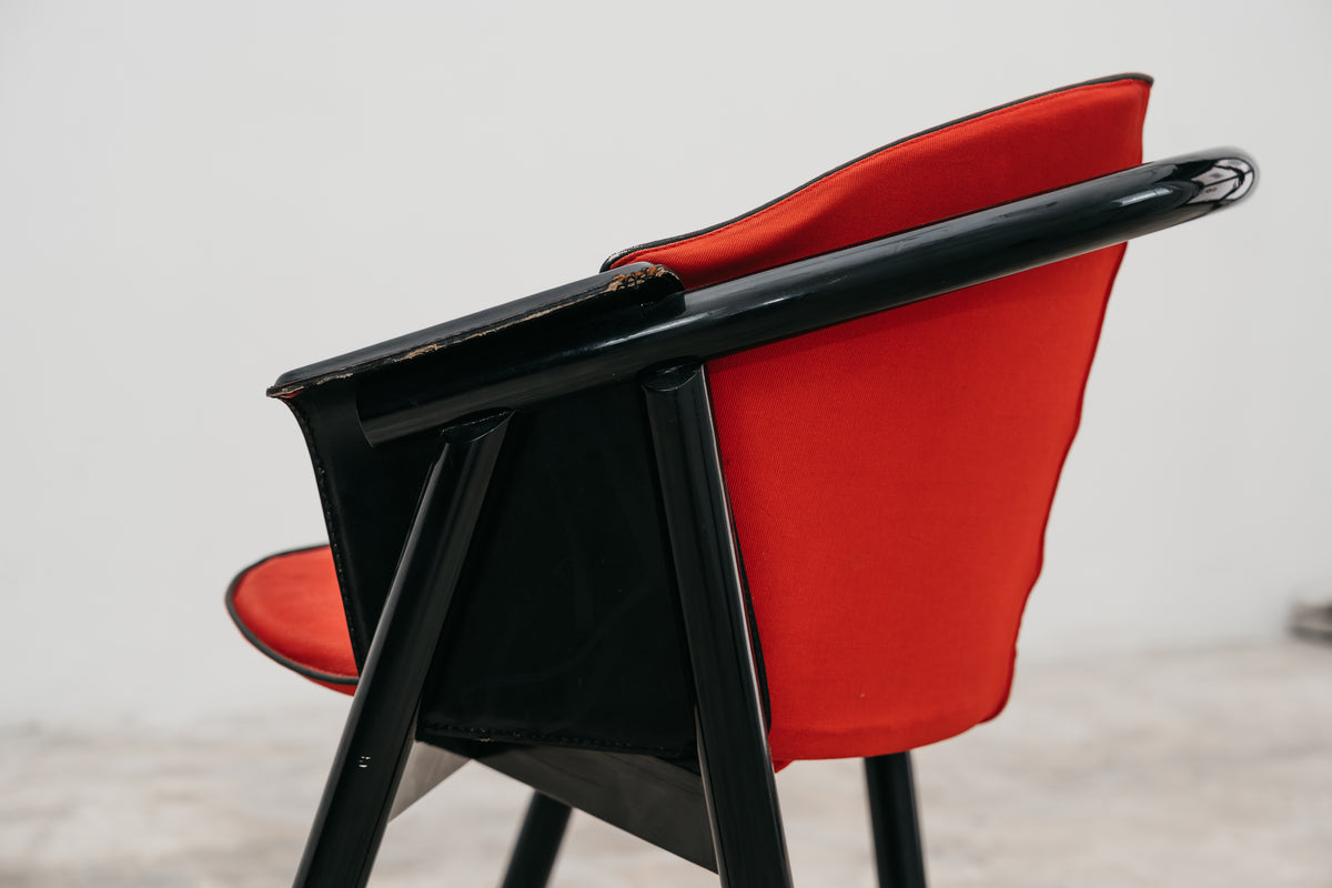 Set 4 Sedie Pozzi & Verga Vintage Anni 70 Legno Laccato Nero Tessuto Rosso Modernariato Design