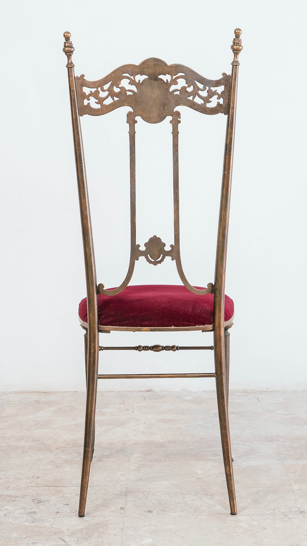 Coppia di Sedie Antiche Chiavarine in Ottone e Velluto Rosso (Anni ‘50/60)