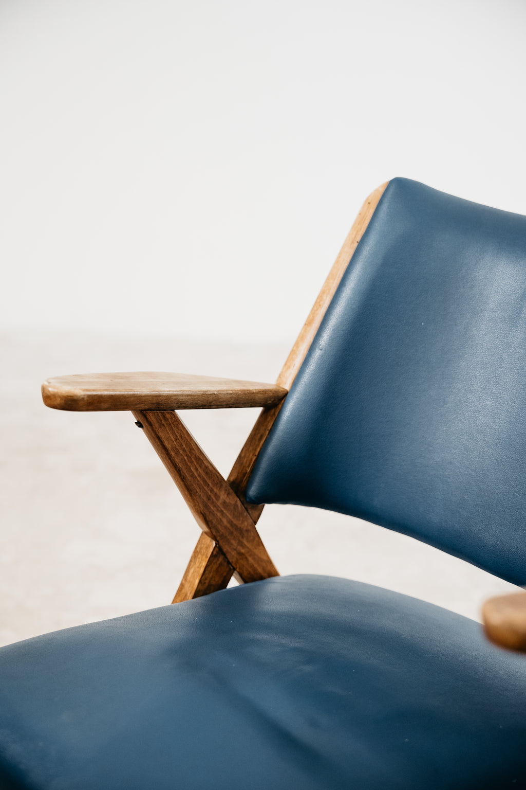 Poltrona Lounge Vintage Dal Vera in Legno e Skai Blu (Anni '50/'60)