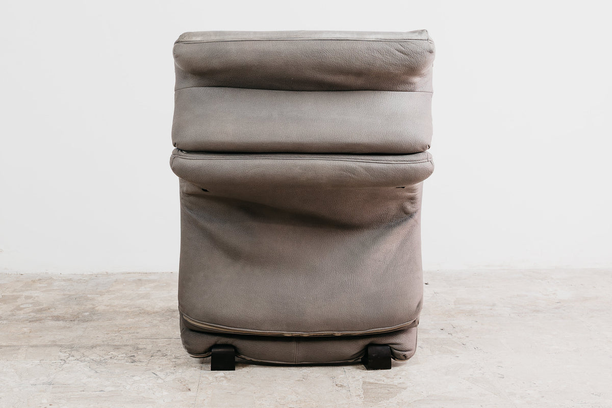 Poltrona Waves Vintage Modernista dal Design Scultoreo a Onde (Anni '70/'80)