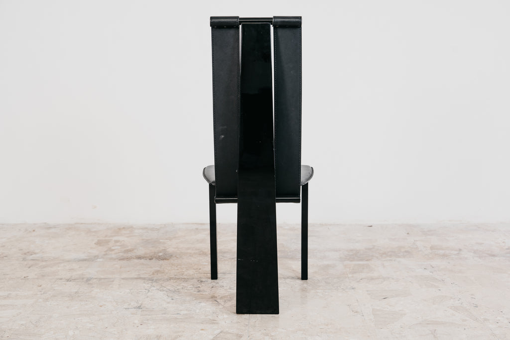 Set di 4 Sedie da Pranzo Postmoderne in Legno Laccato e Similpelle Nera (Anni '80)