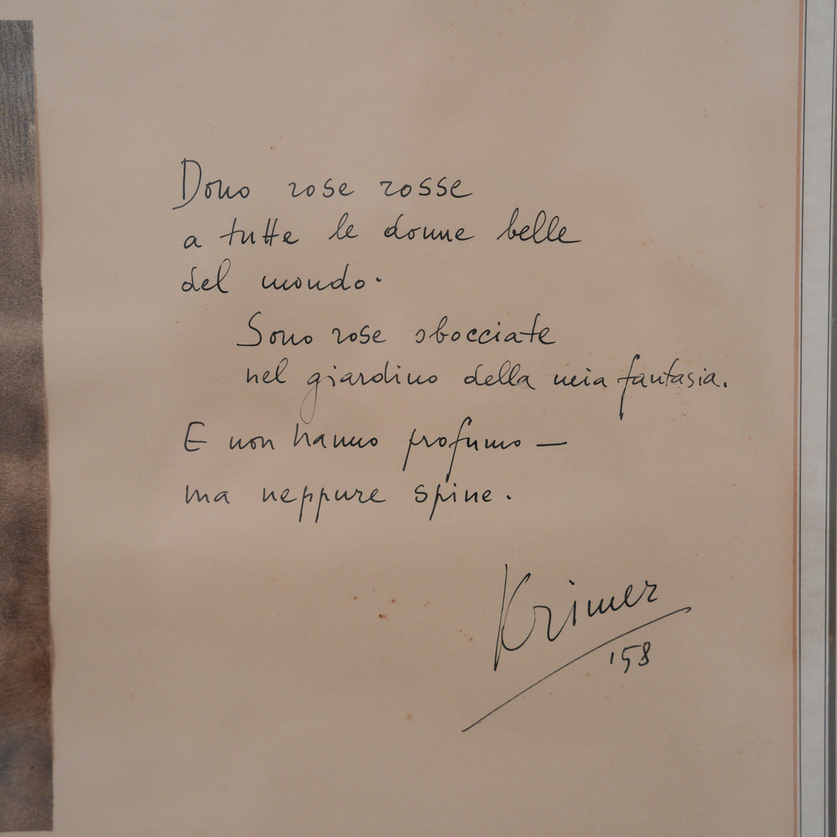 Krimer (Cristoforo Mercati) – Rose Rosse con Poesia Manoscritta  – Tecnica Mista su Carta Firmata e Datata 1958, Cornice in Legno, 55 x 71 cm