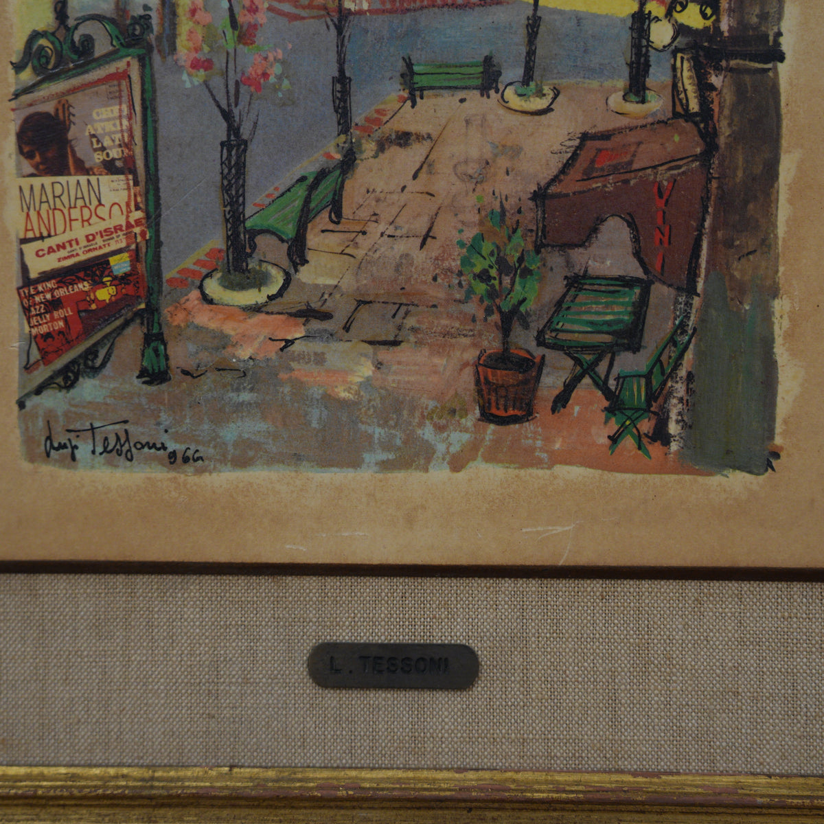 Luigi Tessoni – Piazzetta con Campanili e Manifesti – Tecnica Mista su Tavola Firmata e Datata 1966, Cornice Dorata con Targhetta, 51 x 33 cm
