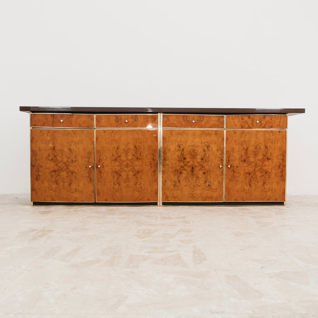 Credenza Sideboard Vintage Modernista in Pregiata Radica e Dettagli in Ottone (Anni '70)