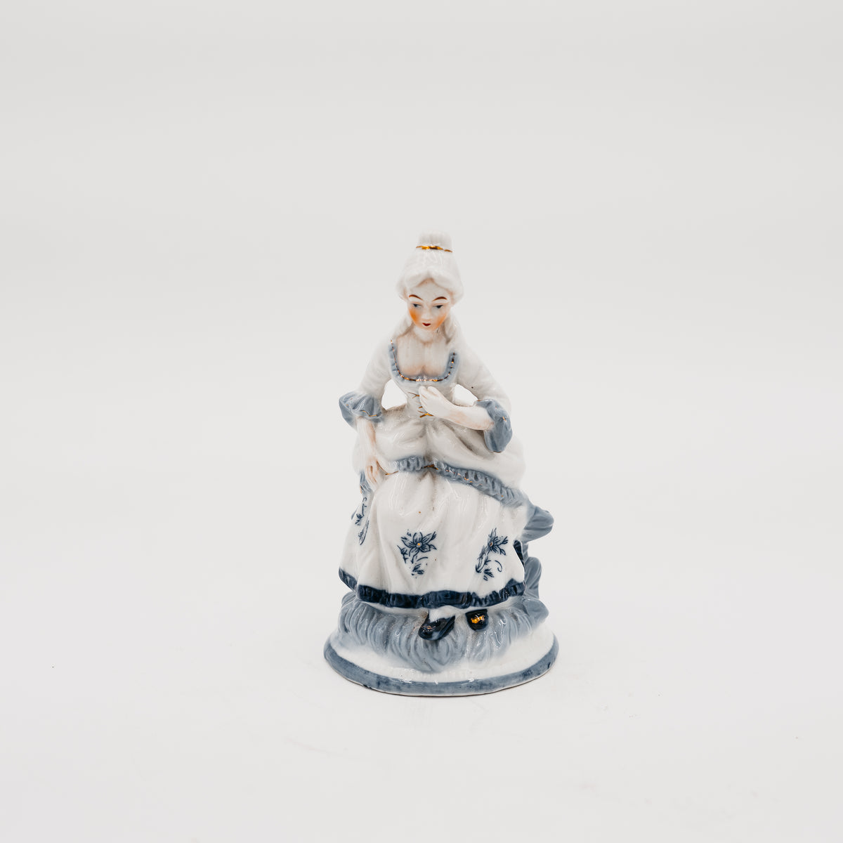 Statuetta Vintage in Porcellana "Dama Settecentesca" - Manifattura d'Epoca Stile Capodimonte