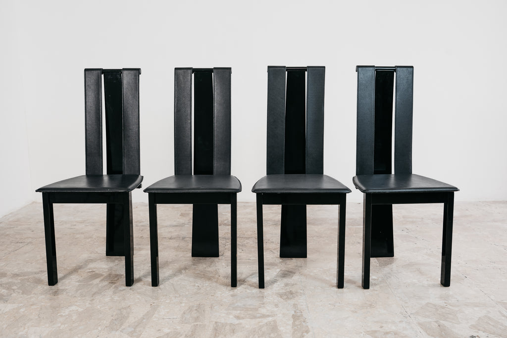 Set di 4 Sedie da Pranzo Postmoderne in Legno Laccato e Similpelle Nera (Anni '80)