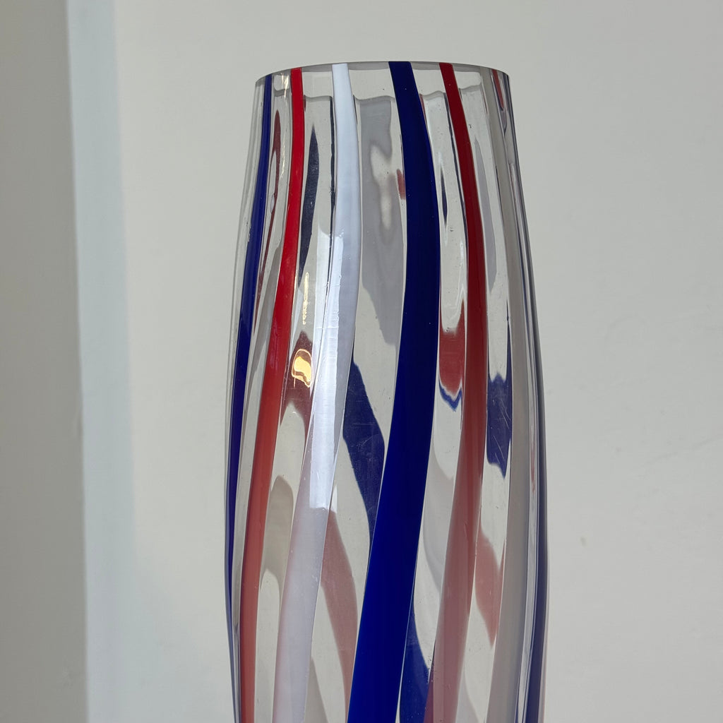 Vaso Alto Vintage in Vetro a Canne Blu, Rosso e Bianco – Stile Murano – h 56 x Ø 15 cm