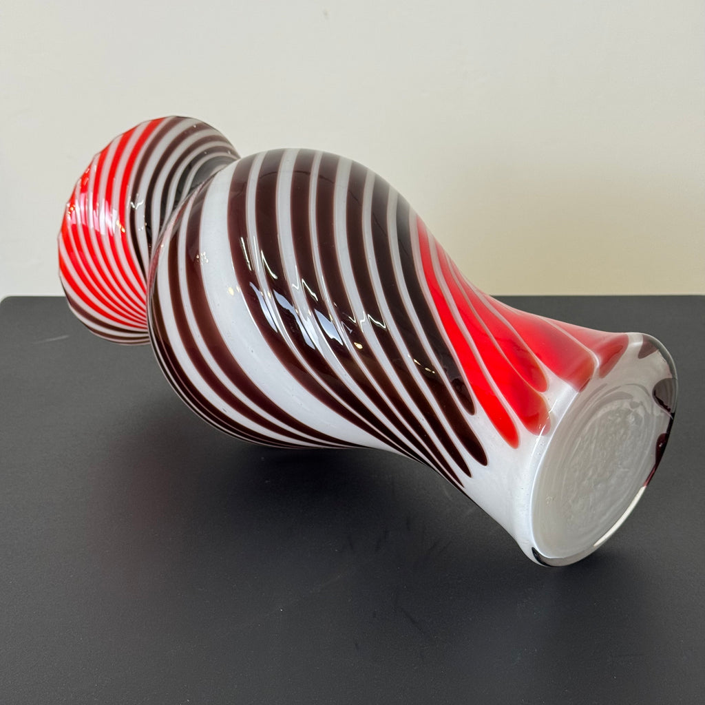 Vaso Vintage in Vetro a Canne Ritorte Rosso, Bianco e Marrone – Stile Murano – h 38 x Ø 18 cm