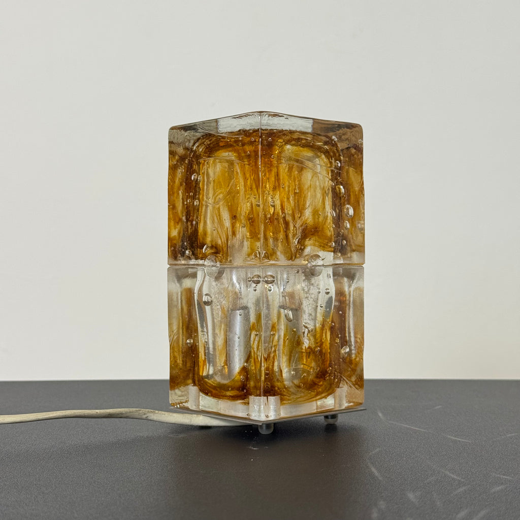 Piccola Lampada da Tavolo Poliarte – Albano Poli – Vetro Ambra e Trasparente Effetto Ghiaccio – Design Italiano Anni '70