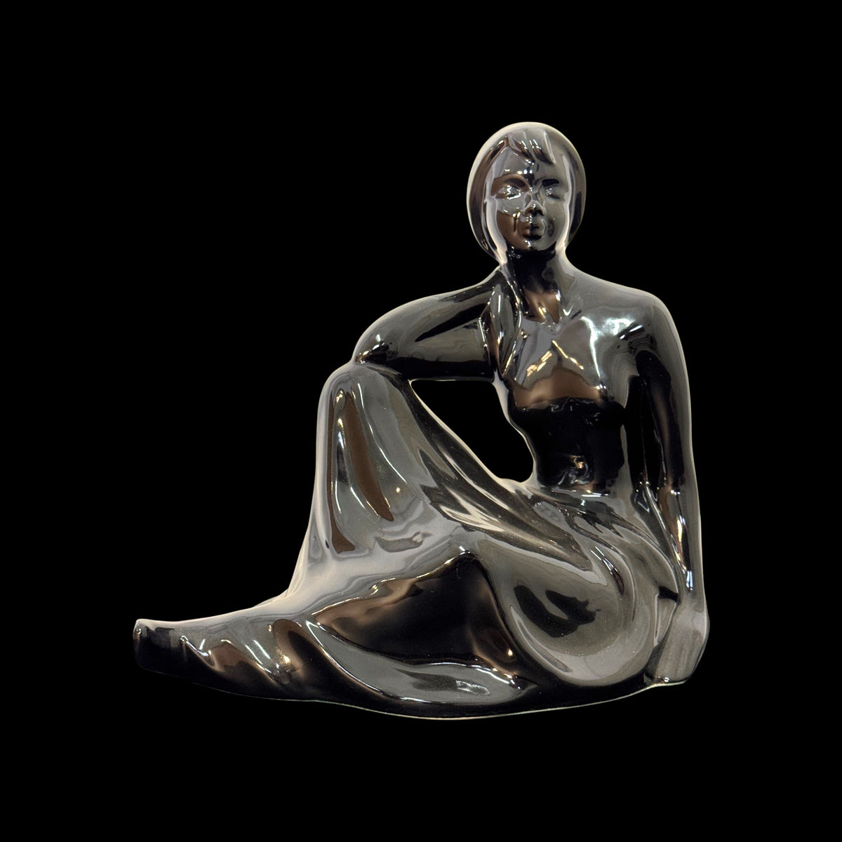 Scultura Vintage in Ceramica Nera Smaltata – Figura Femminile Seduta – Anni '80 – h 25 x L 28 cm