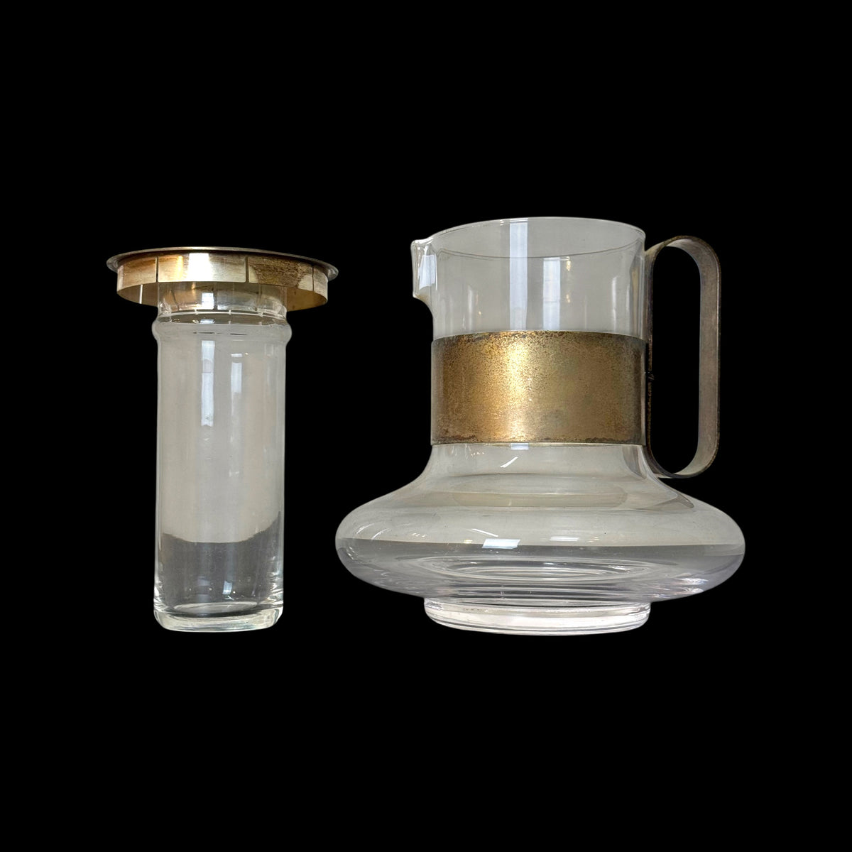 Brocca Refrigerante Vintage in Vetro e Ottone con Cilindro Portaghiaccio – Caraffa Design Anni '70