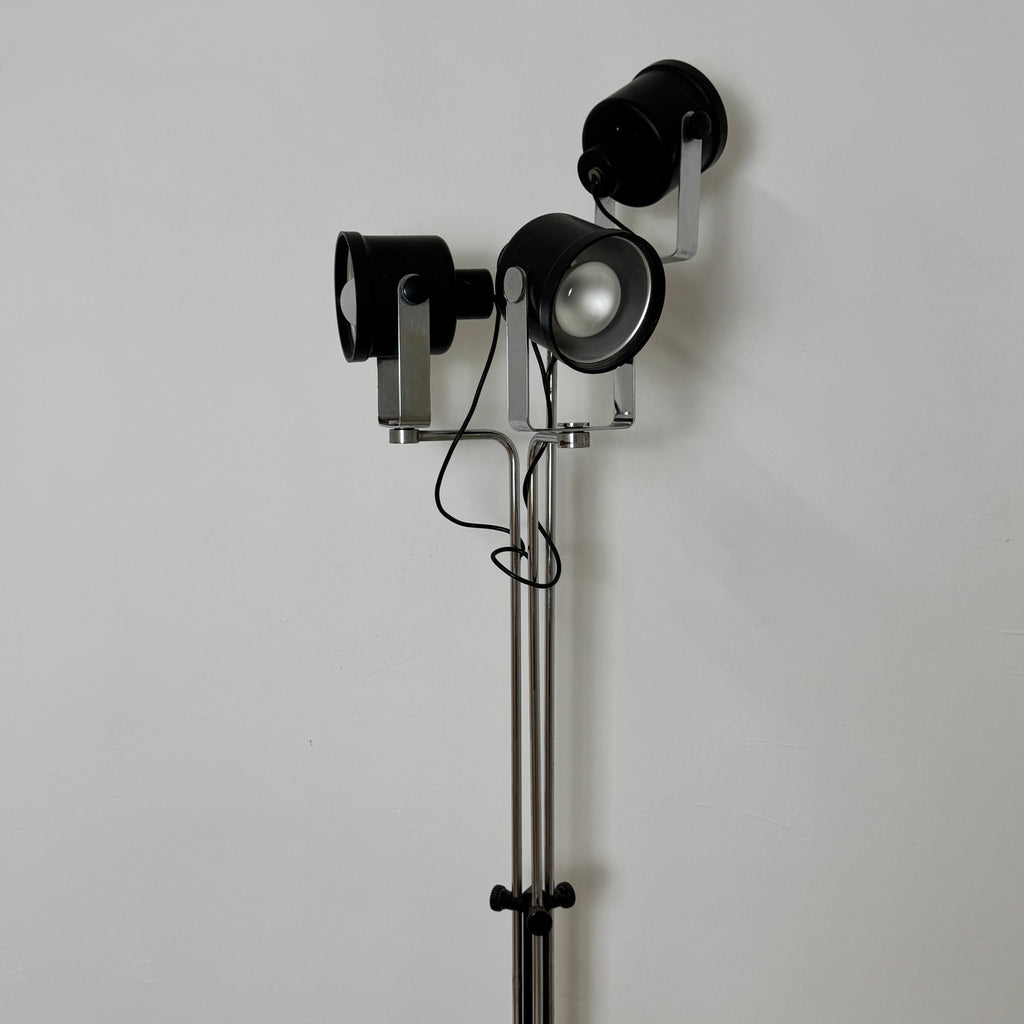 Lampada da Terra Luci Milano Mod. P433 – Brusasco e Torretta – Tre Faretti Orientabili – Anni '70 – Altezza 190 cm