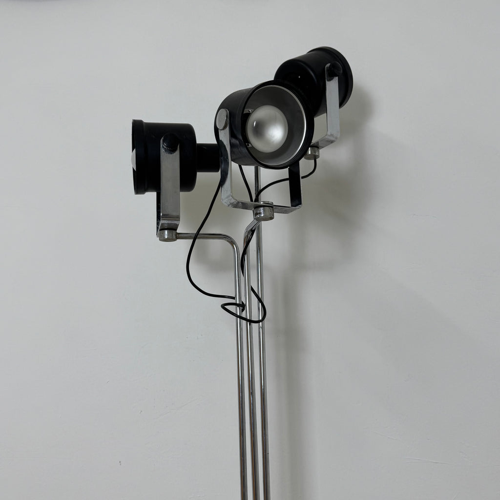 Lampada da Terra Luci Milano Mod. P433 – Brusasco e Torretta – Tre Faretti Orientabili – Anni '70 – Altezza 190 cm
