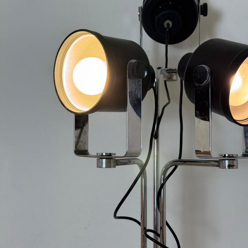 Lampada da Terra Luci Milano Mod. P433 – Brusasco e Torretta – Tre Faretti Orientabili – Anni '70 – Altezza 190 cm