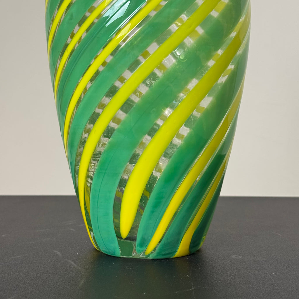 Vaso Vintage in Vetro a Canne Verde e Giallo con Spirale – Lavorazione Murano – Altezza 38 cm
