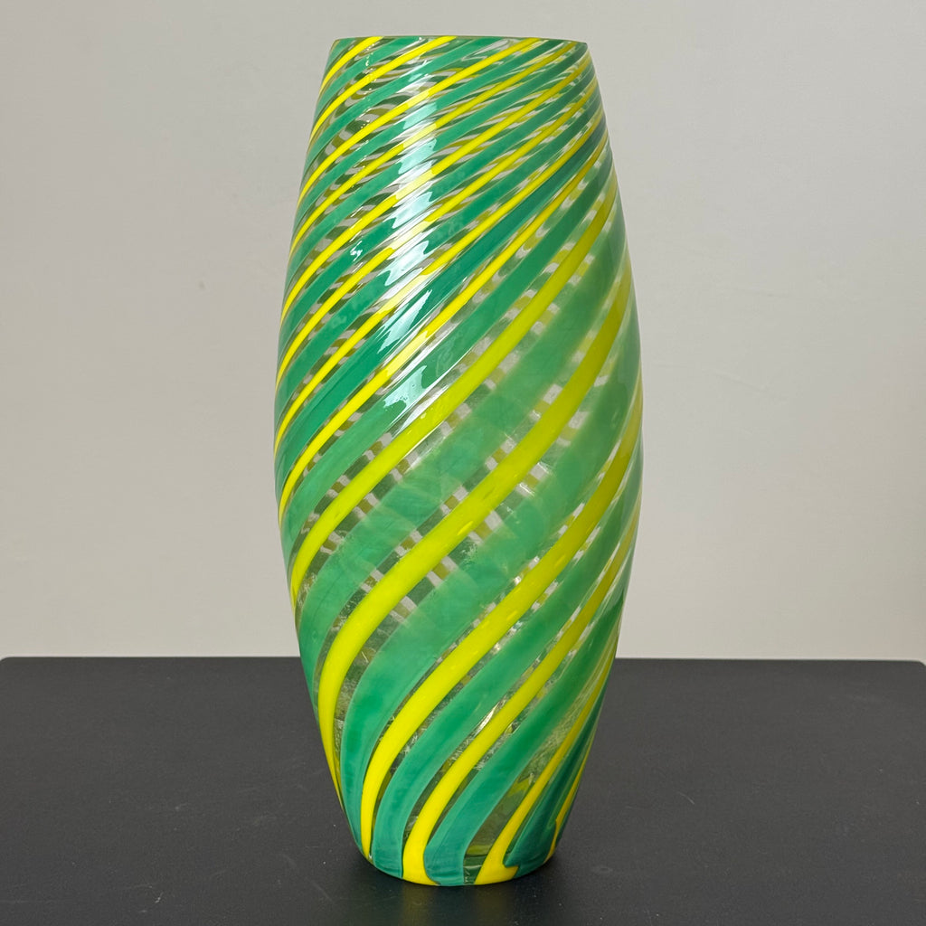 Vaso Vintage in Vetro a Canne Verde e Giallo con Spirale – Lavorazione Murano – Altezza 38 cm