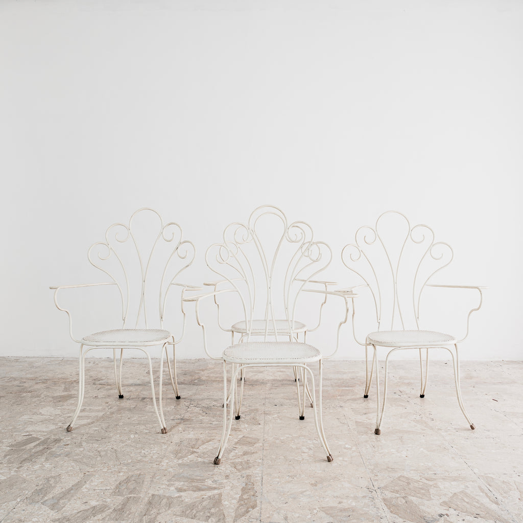 Lio Carminati Attr. – Set 4 Poltroncine da Giardino in Ferro Bianco con Schienale a Ventaglio e Seduta in Lamiera Forata – Anni '50