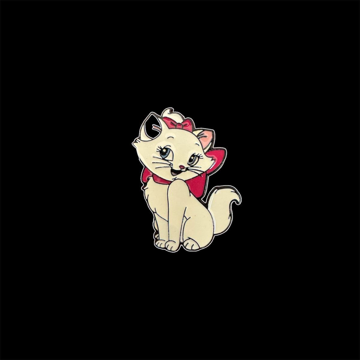 Spilletta in Metallo Smaltato - Minou Seduta / Gli Aristogatti (Marie - The Aristocats)