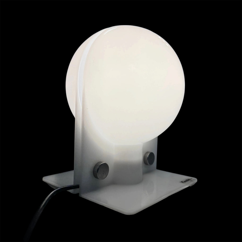 Lampada da tavolo Sirio di Harvey Guzzini, design Brazzoli e Lampa, anni ‘70, bianca
