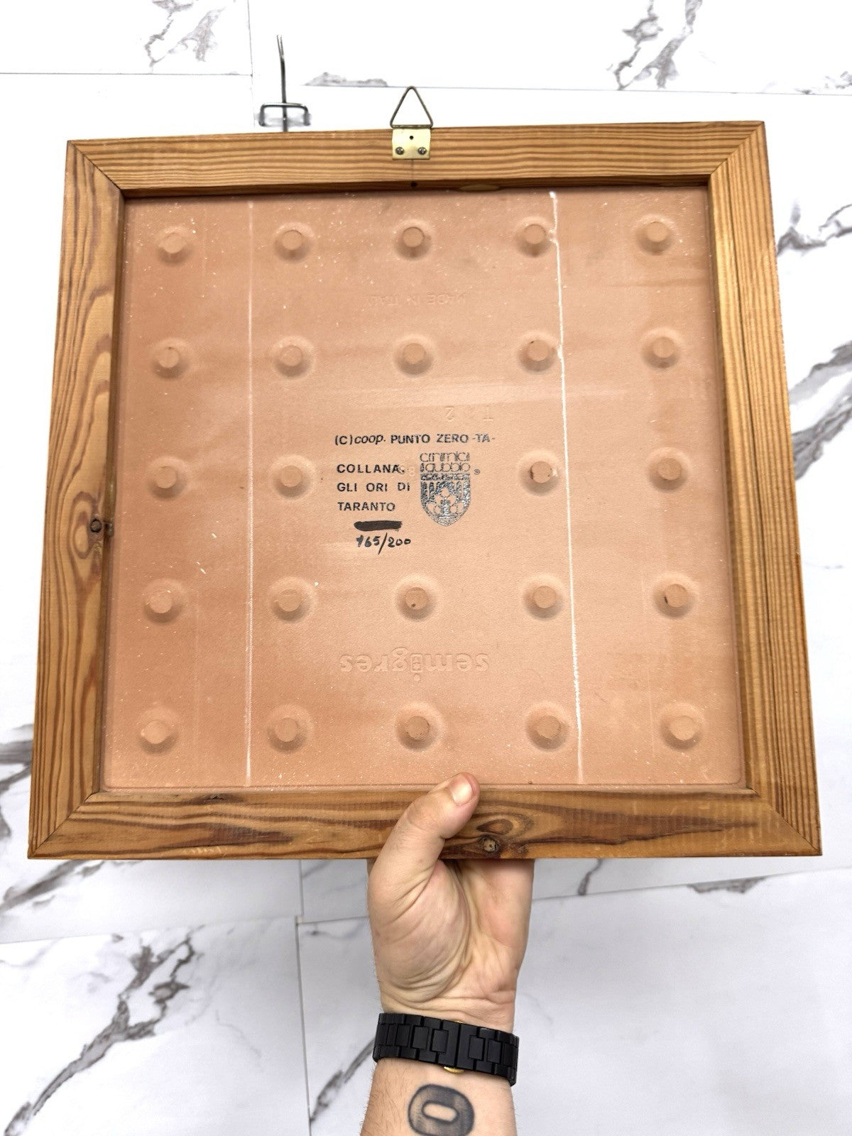 Mattonella in Ceramica "Gli Ori di Taranto" - Manifattura Ceramica di Gubbio