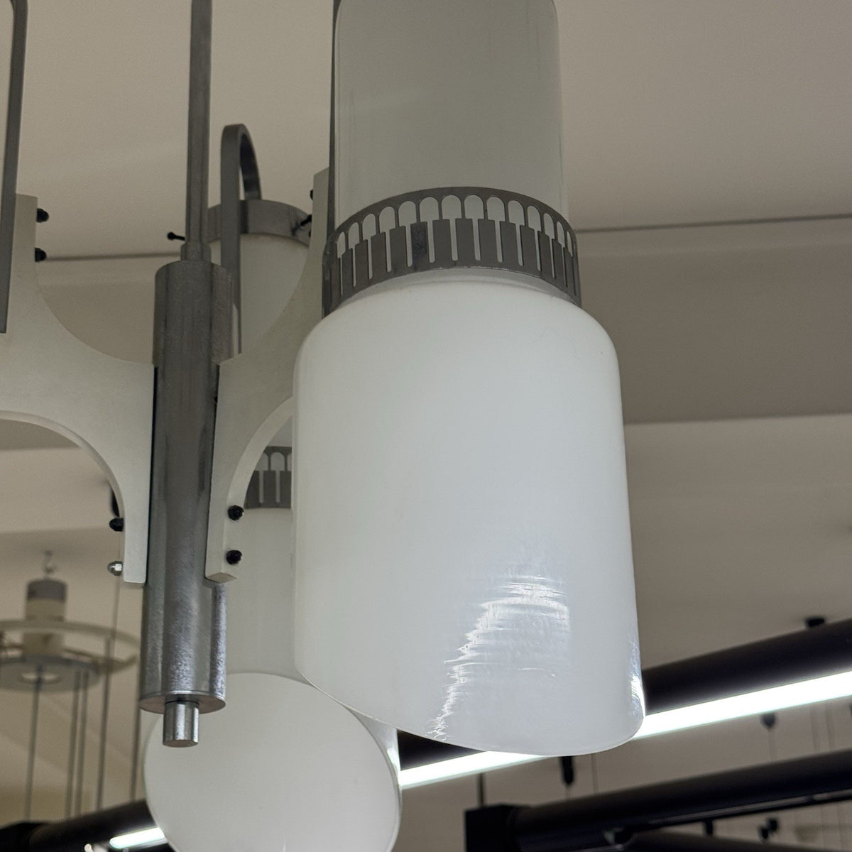Lampadario Modernista a 3 Luci in Vetro Incamiciato e Acciaio anni '60/'70