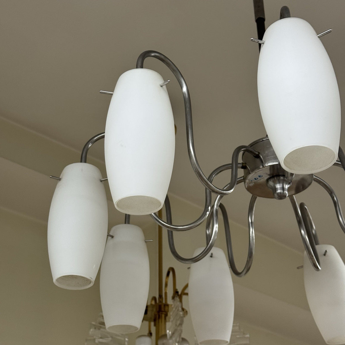 Lampadario Modernista Scenografico a 9 Luci in Vetro e Acciaio anni '70