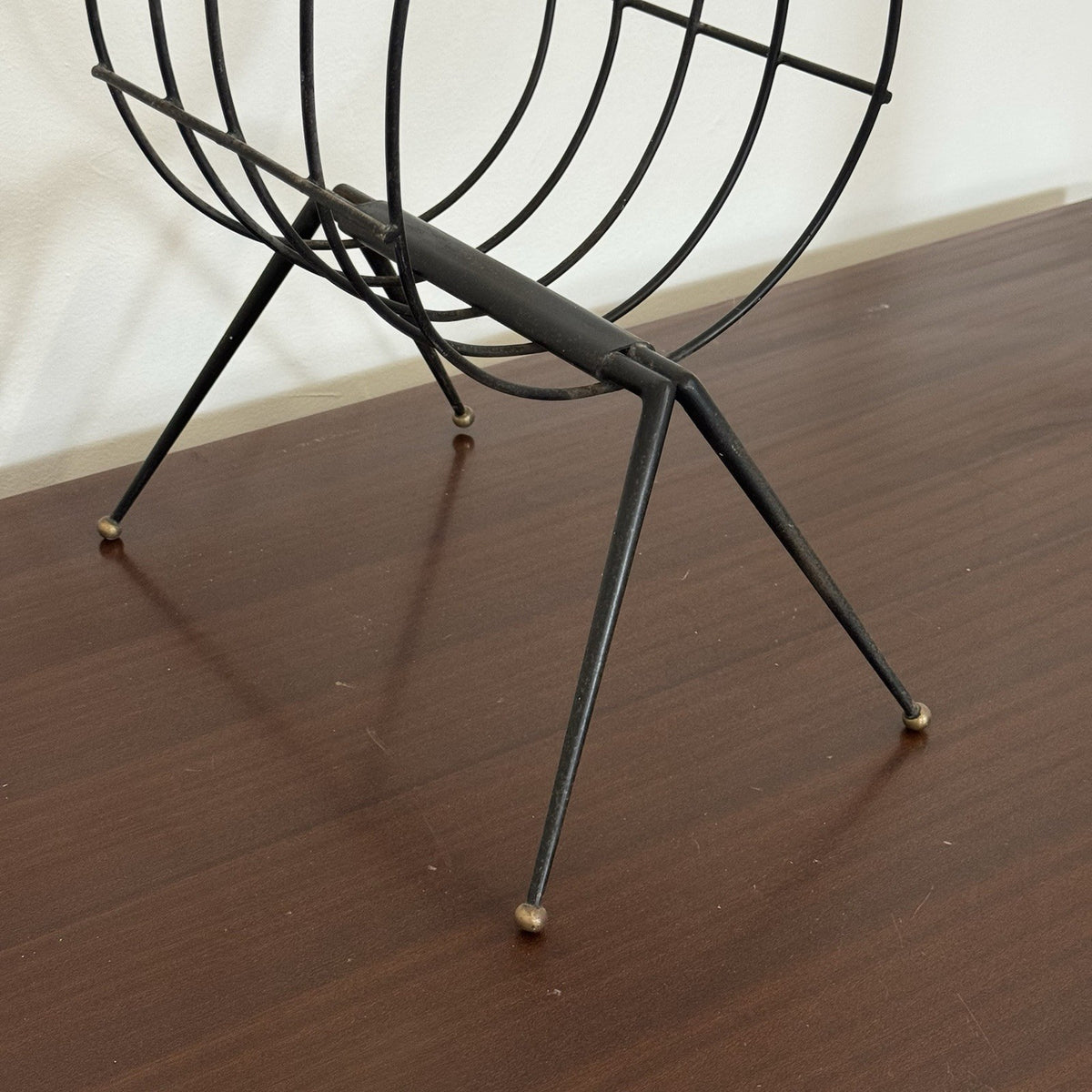 Gio Ponti Style Mid-Century Italian Iron Magazine Rack 1950s Brass Details