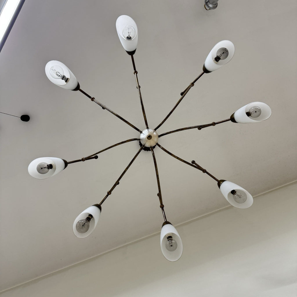 Lampadario Stilnovo Attr. 8 Luci in Ottone e Vetro Opalino anni '50