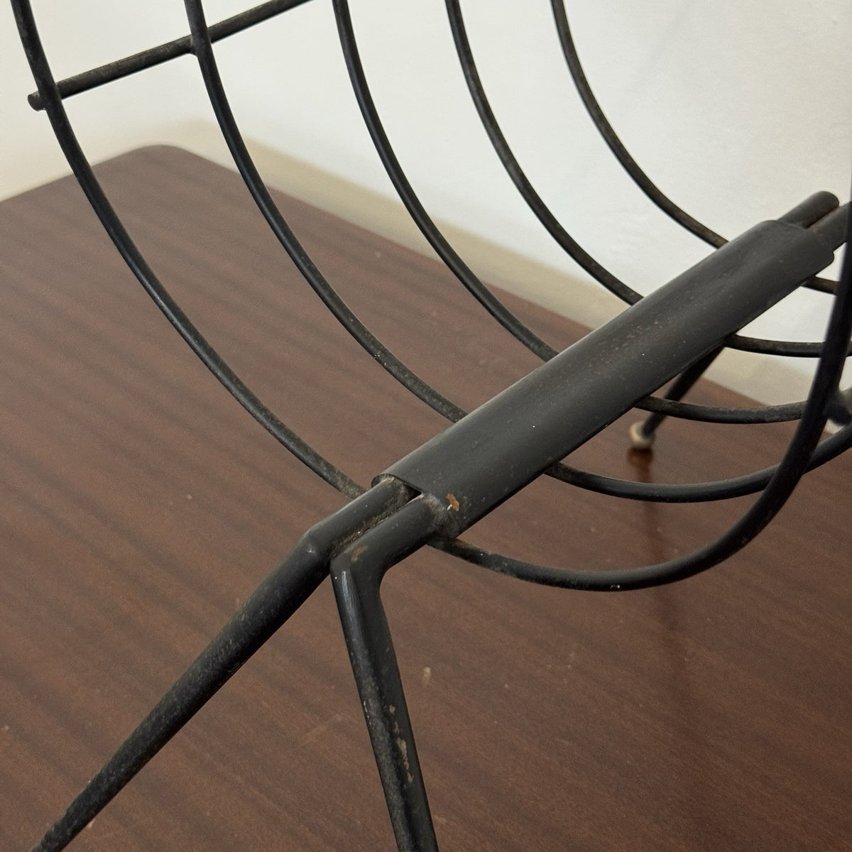 Gio Ponti Style Mid-Century Italian Iron Magazine Rack 1950s Brass Details