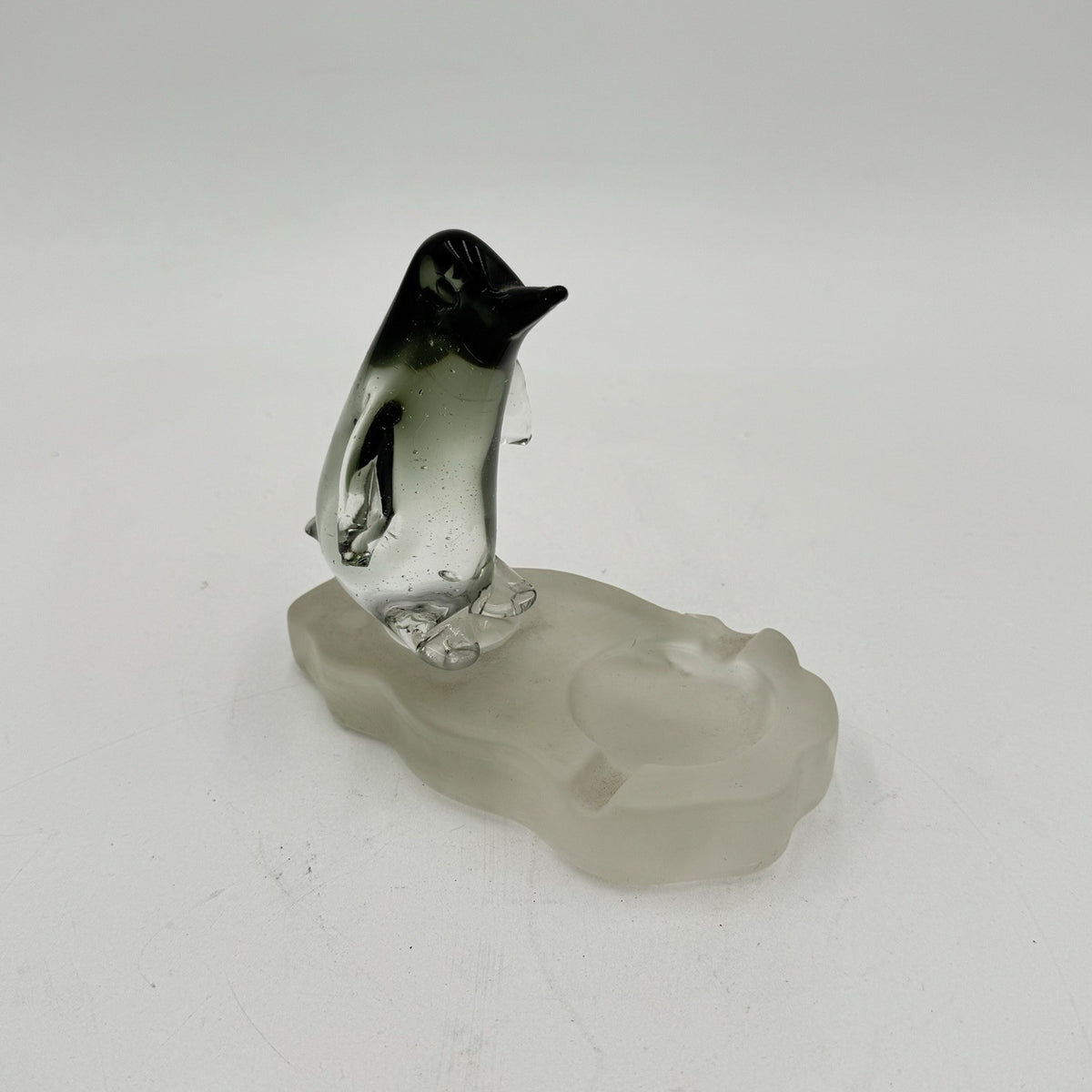 Scultura Posacenere con Pinguino su Banchisa in Vetro di Murano anni '60/'70